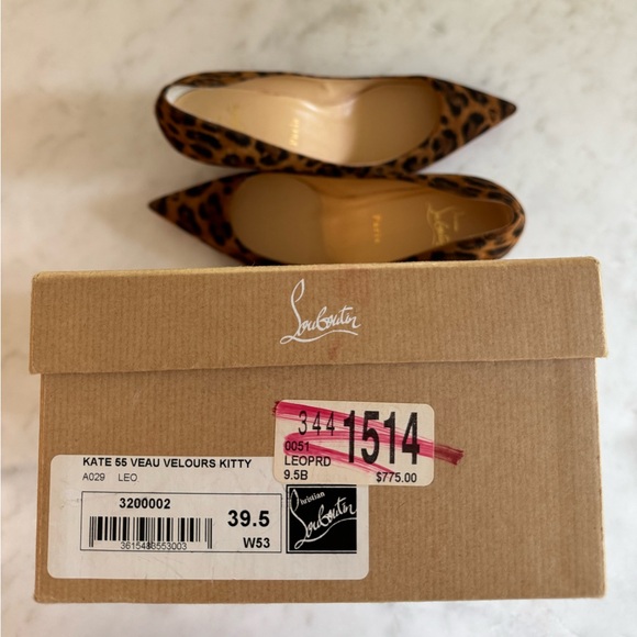 Christian Louboutin - Picture 4 of 5